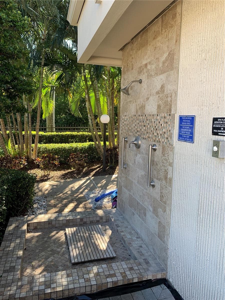 Condominium at 1316 PASADENA AVE S #102, SOUTH PASADENA, photo 53 of 63