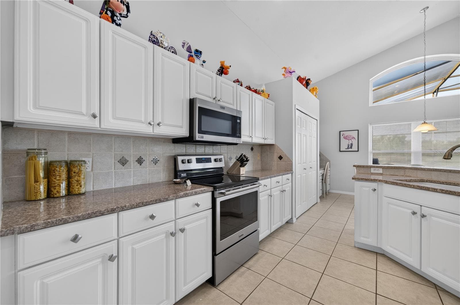 Single Family Residence at 213 SPANISH MOSS RD, DAVENPORT, photo 12 of 46