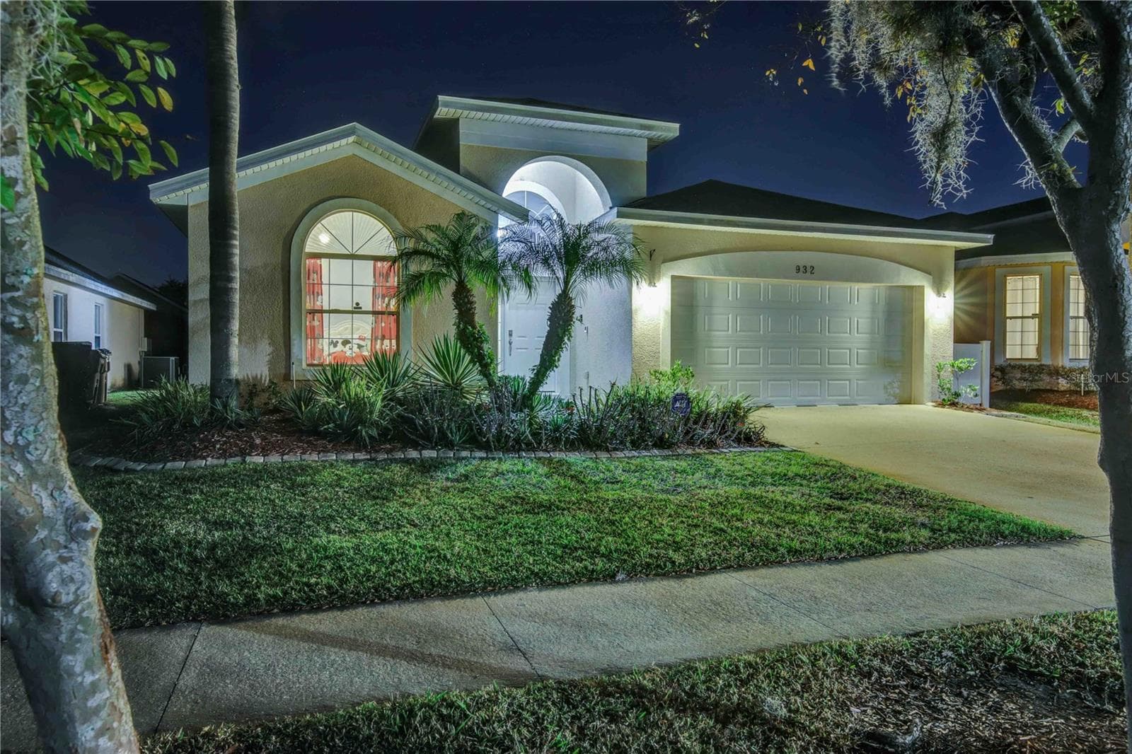 932 EMERALD GREEN CT