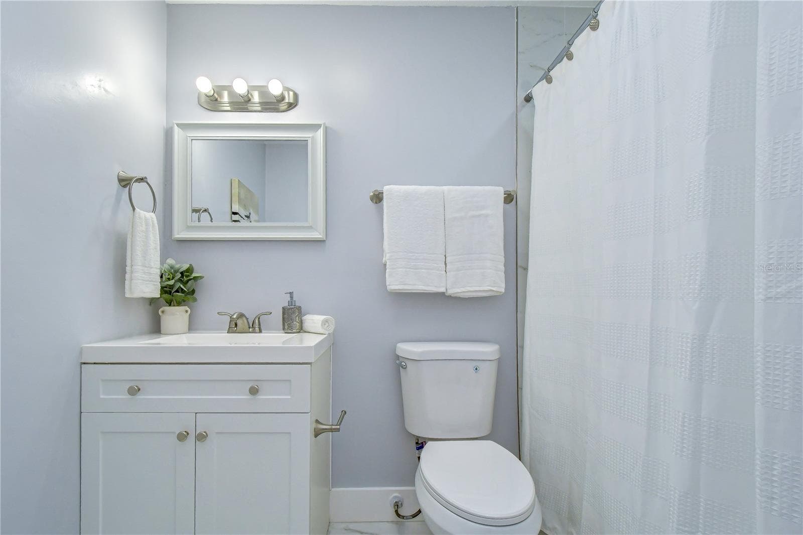 guest bath - 613 5TH AVE SE, LARGO