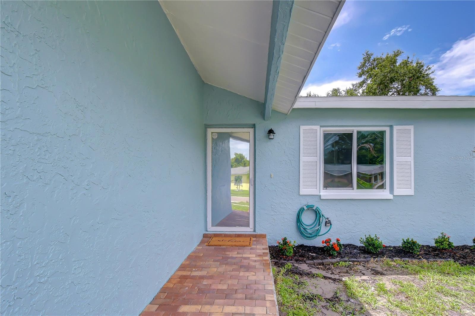 Single Family Residence at 613 5TH AVE SE, LARGO, photo 8 of 46