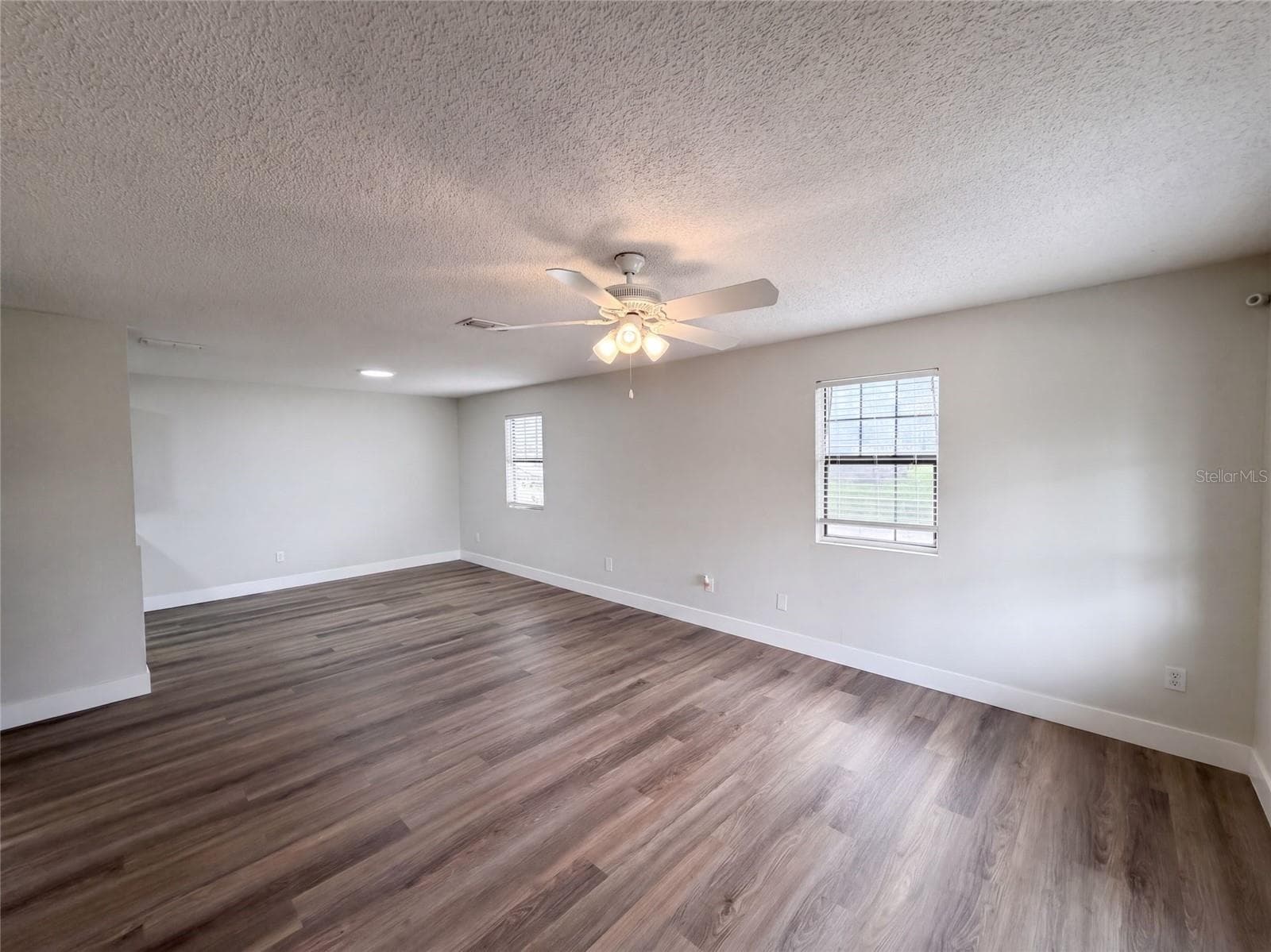 Single Family Residence at 9307 8TH AVE, ORLANDO, photo 3 of 32