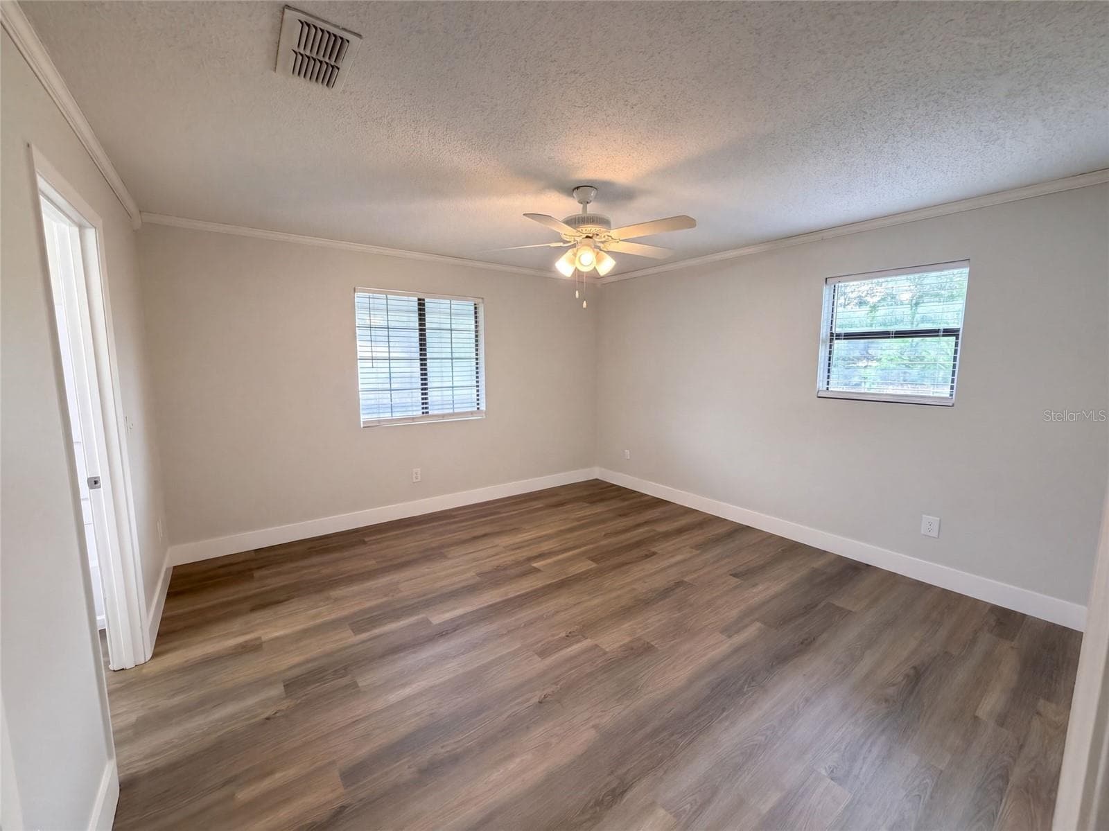 Single Family Residence at 9307 8TH AVE, ORLANDO, photo 7 of 32