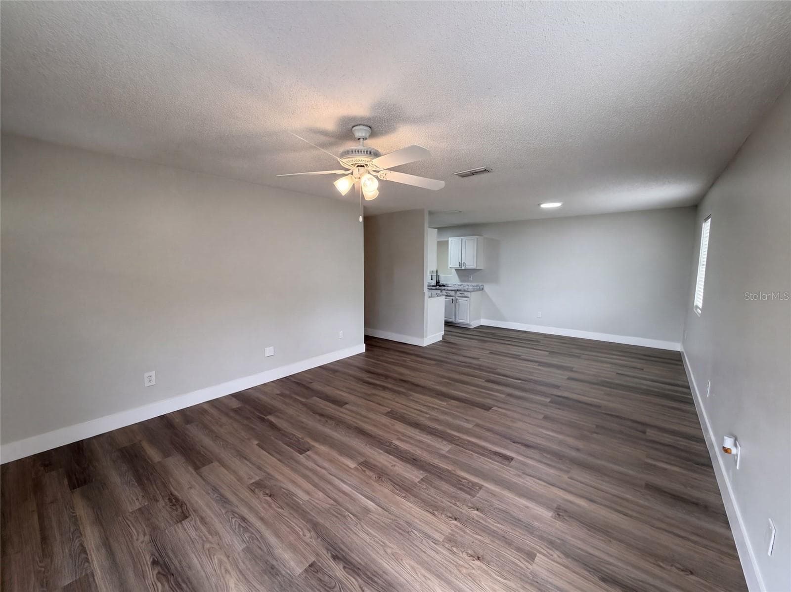 Single Family Residence at 9307 8TH AVE, ORLANDO, photo 8 of 32