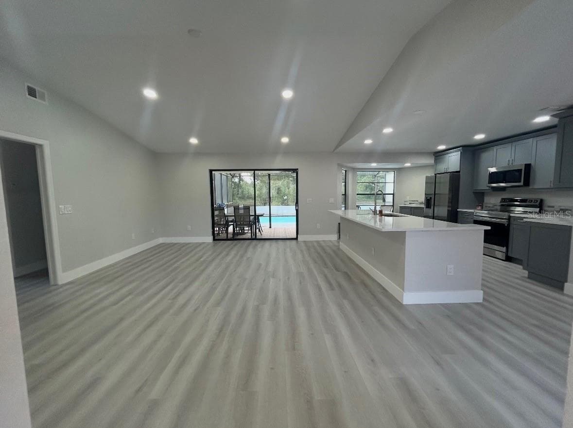 Single Family Residence at 11189 LINDEN DR, SPRING HILL, photo 2 of 21