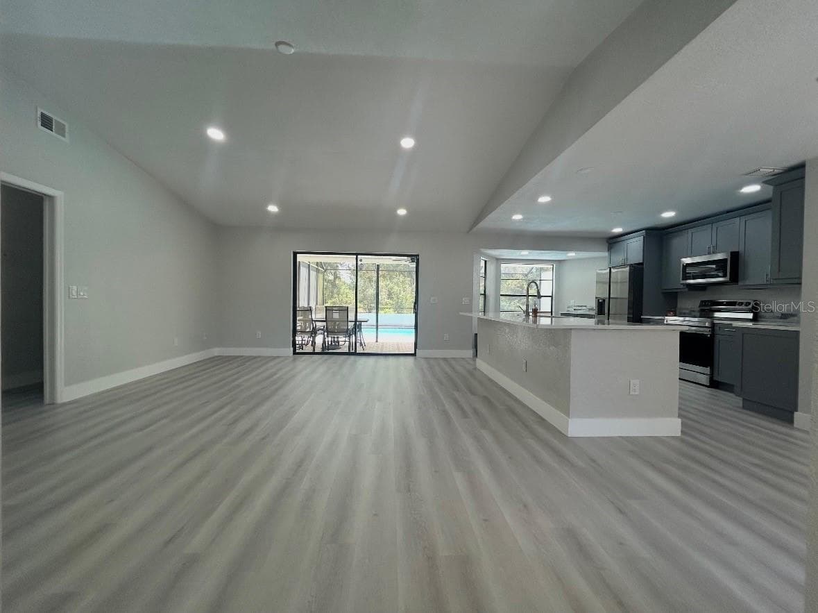 Single Family Residence at 11189 LINDEN DR, SPRING HILL, photo 6 of 21