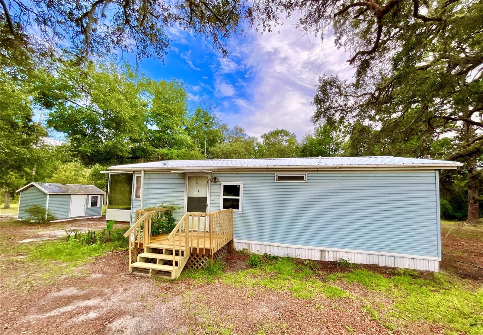 107 CRYSTAL LAKE DR
