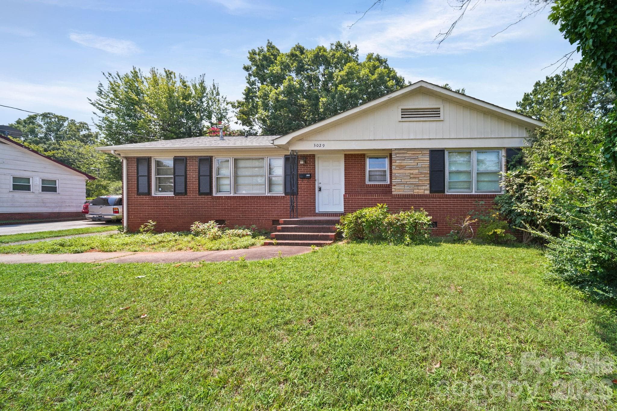 Front Exterior - 3029 Rosehill Drive, Charlotte