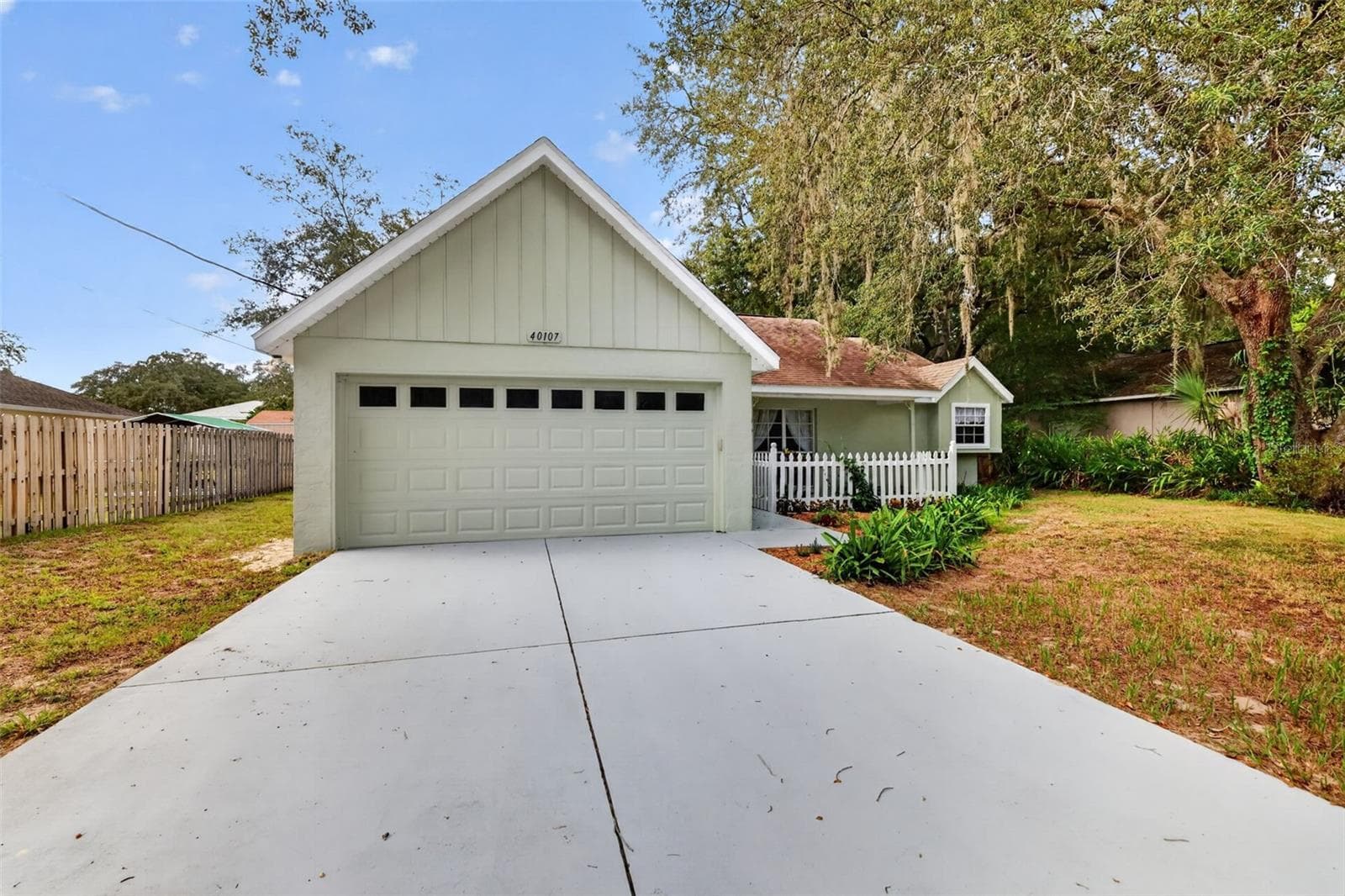 40107 OAKRIDGE DR