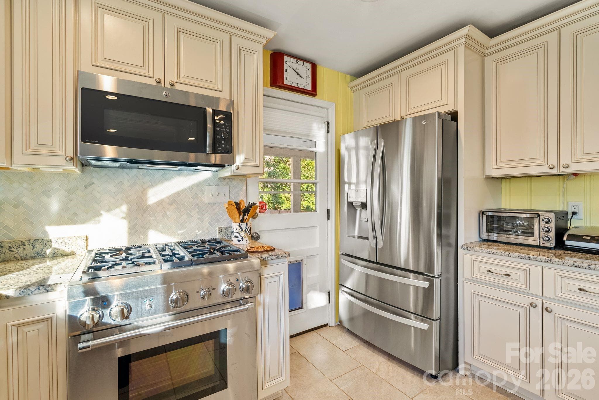 Single Family Residence at 2 Bevlyn Drive, Asheville, photo 15 of 48