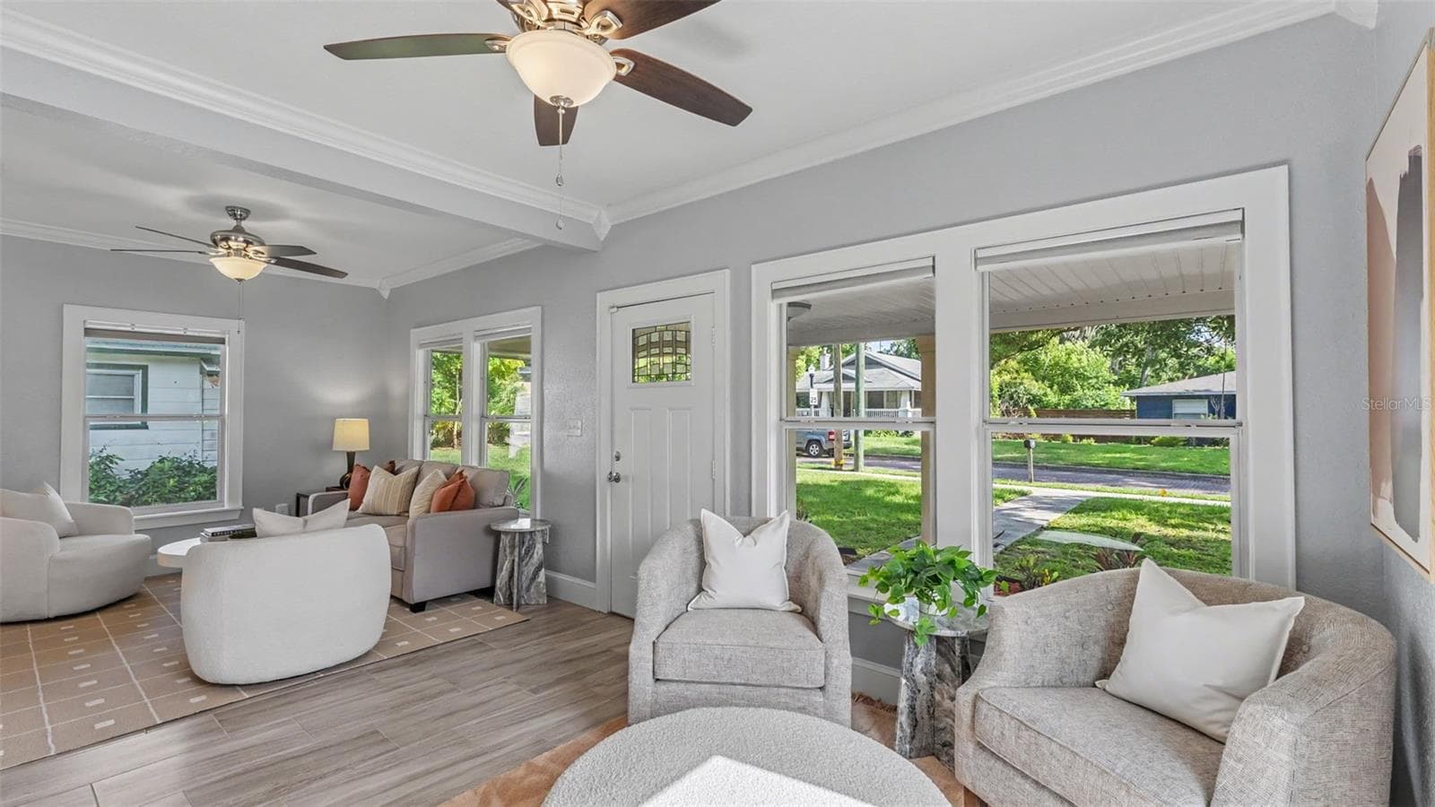 Front Living Areas - 541 W PARK ST, LAKELAND