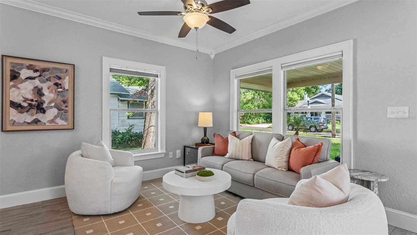 Front Living Areas - 541 W PARK ST, LAKELAND