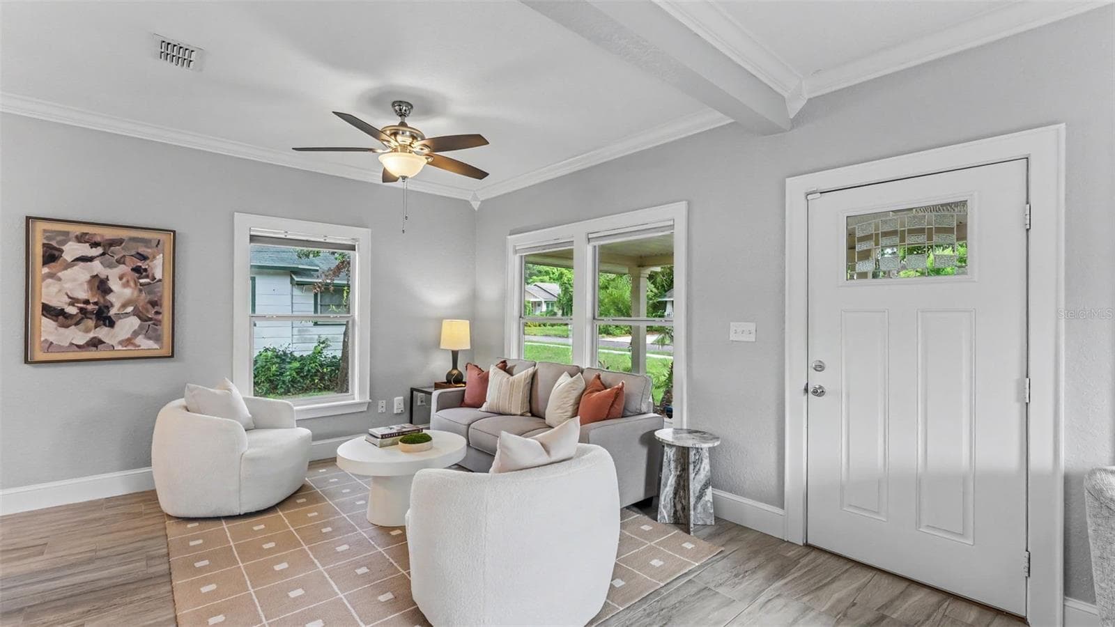 Front Living Areas - 541 W PARK ST, LAKELAND