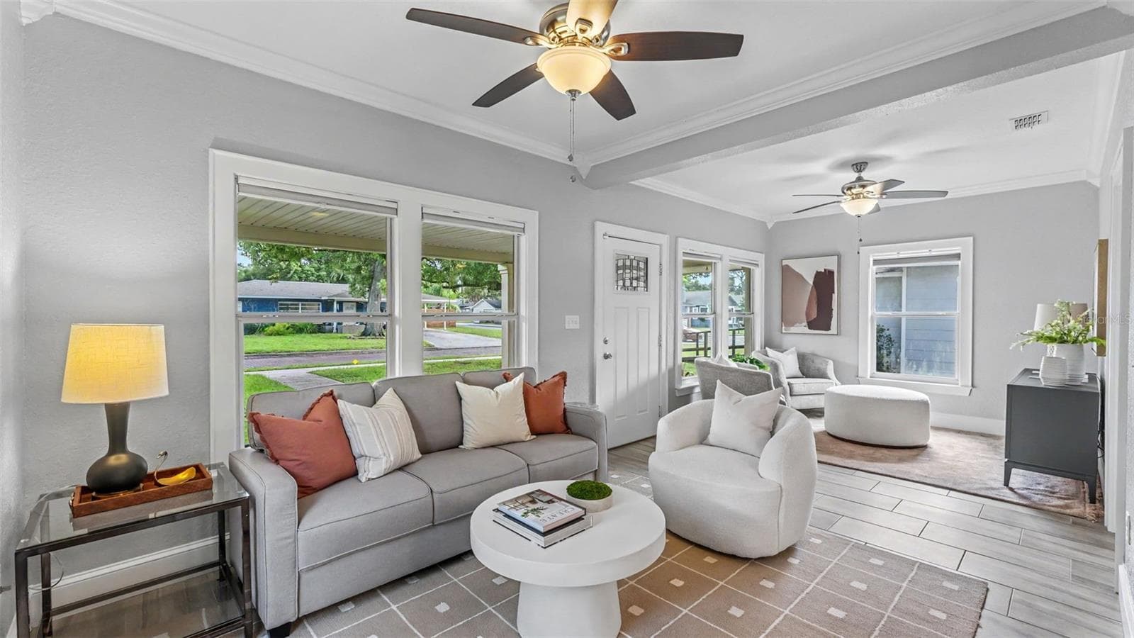 Front Living Areas - 541 W PARK ST, LAKELAND