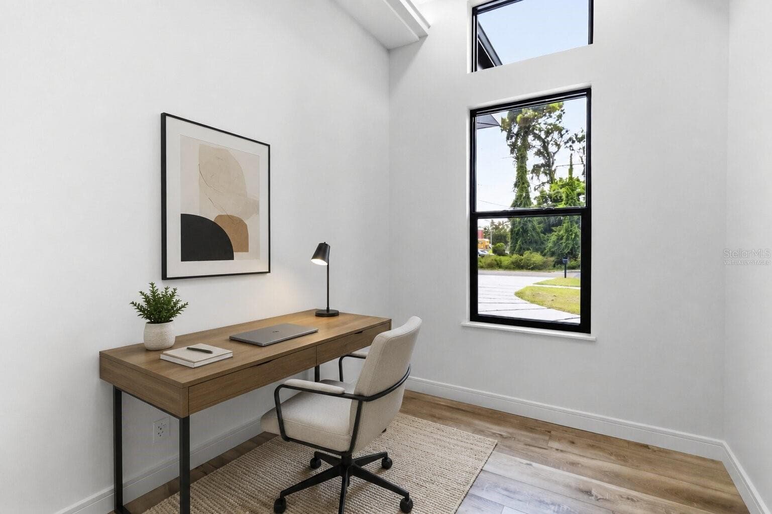 Virtually Staged Image of home office - 104 S MAKI RD, PLANT CITY