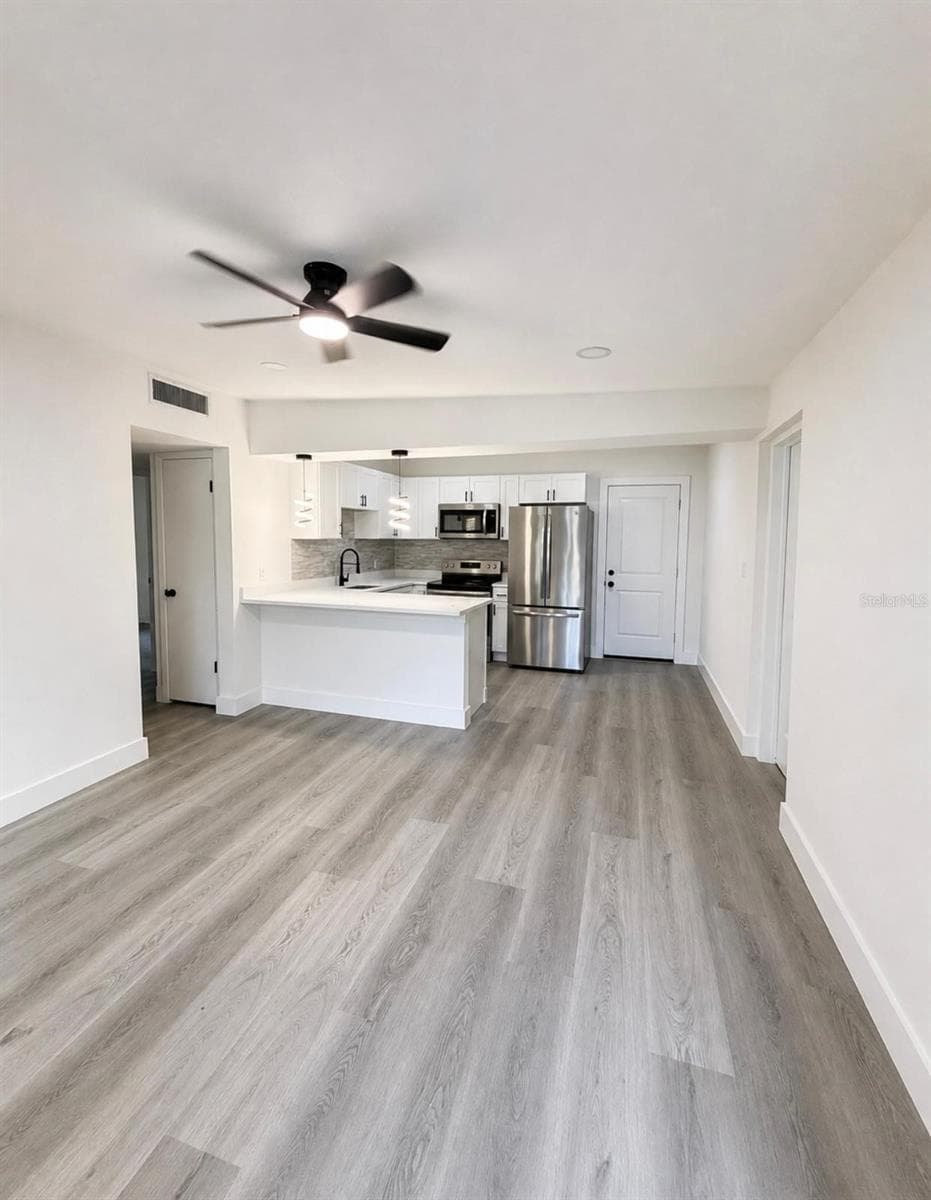 Single Family Residence at 101 CLUB RD, SANFORD, photo 4 of 16