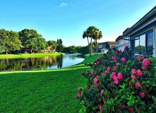 Townhouse at 8414 17TH ST N, ST PETERSBURG, photo 9 of 52