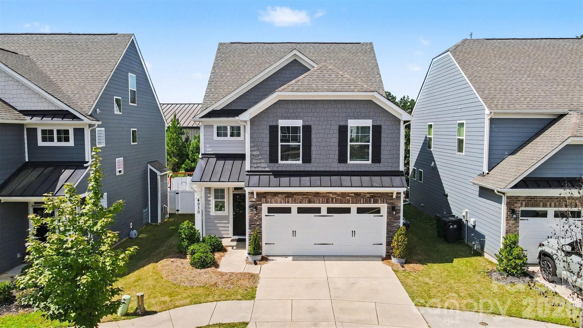 Single Family Residence at 4030 Belle Landing Road, Charlotte, photo 2 of 37