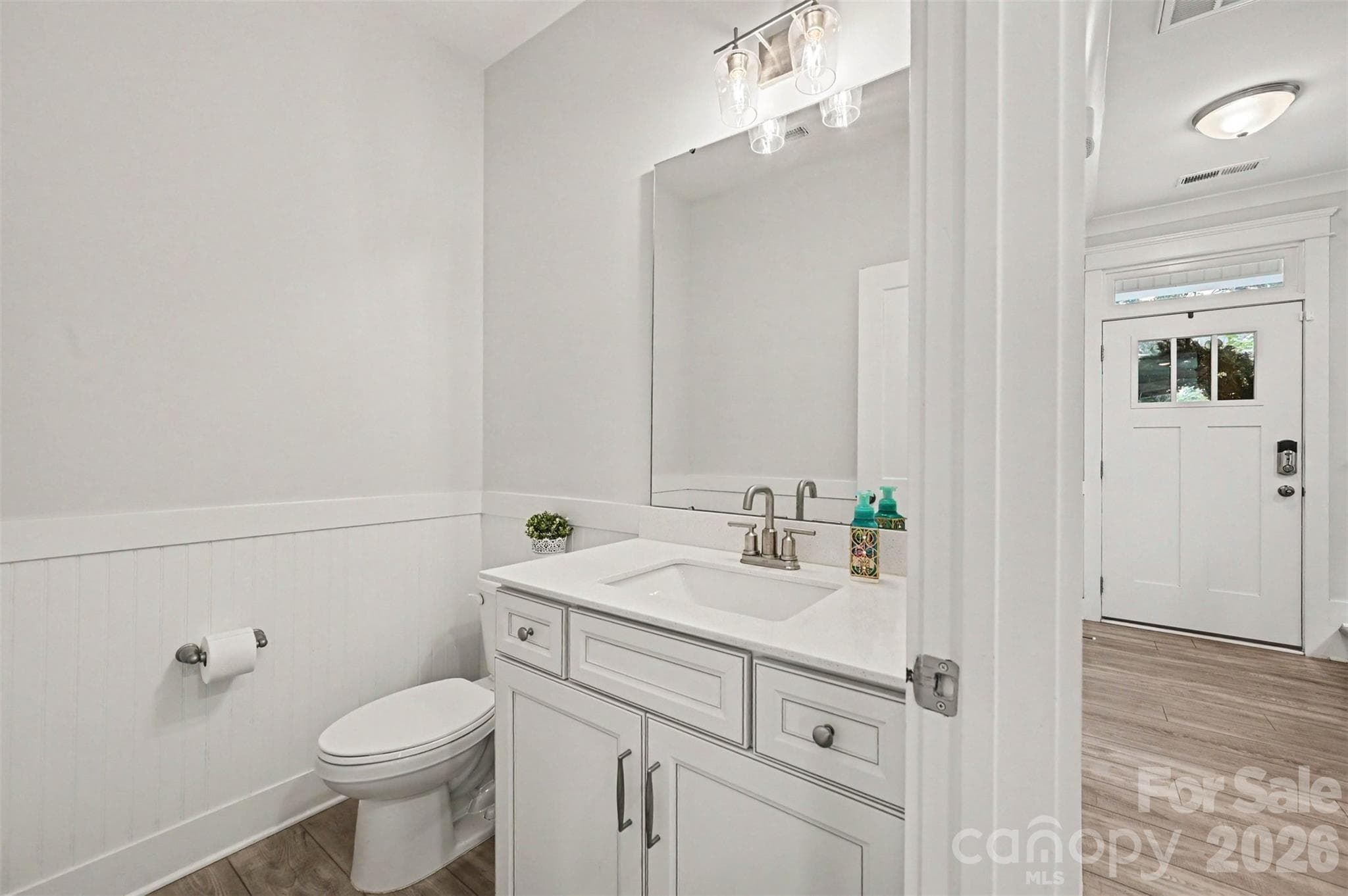 Single Family Residence at 4030 Belle Landing Road, Charlotte, photo 5 of 37