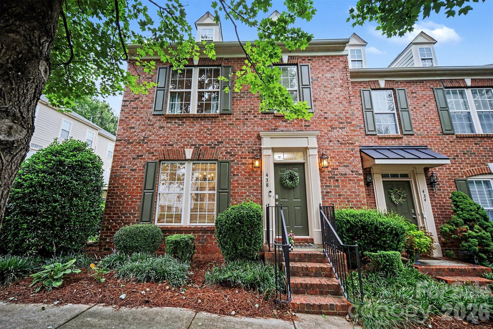 Established neighborhood with great curb appeal - Davidson