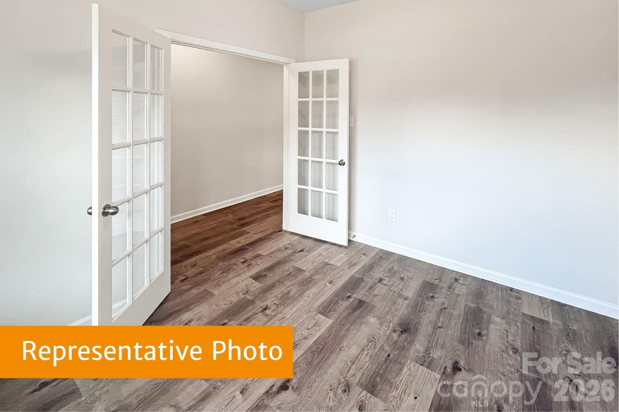 Single Family Residence at 4145 Ruth Creek Court, Charlotte, photo 3 of 19