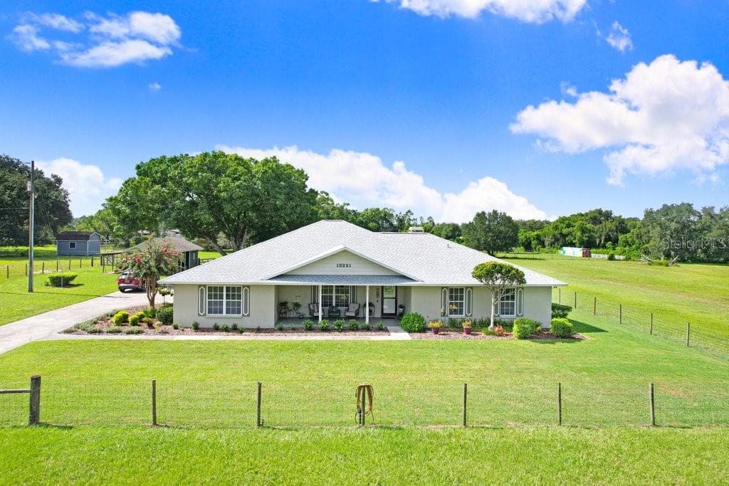 Fenced in pastures - 13221 TOM GALLAGHER RD, DOVER