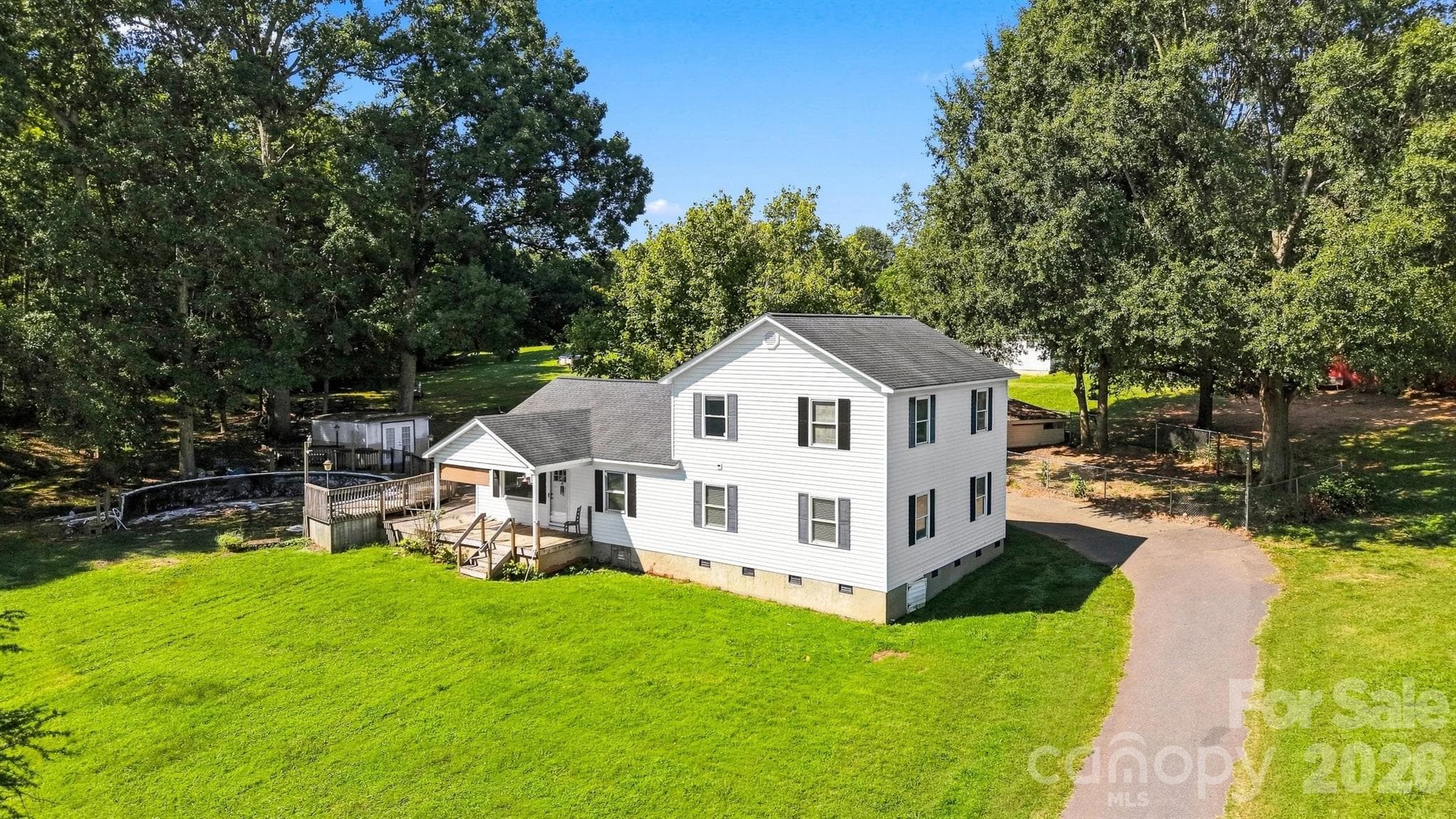 Single Family Residence at 1261 Davis Road, Lincolnton, photo 2 of 34
