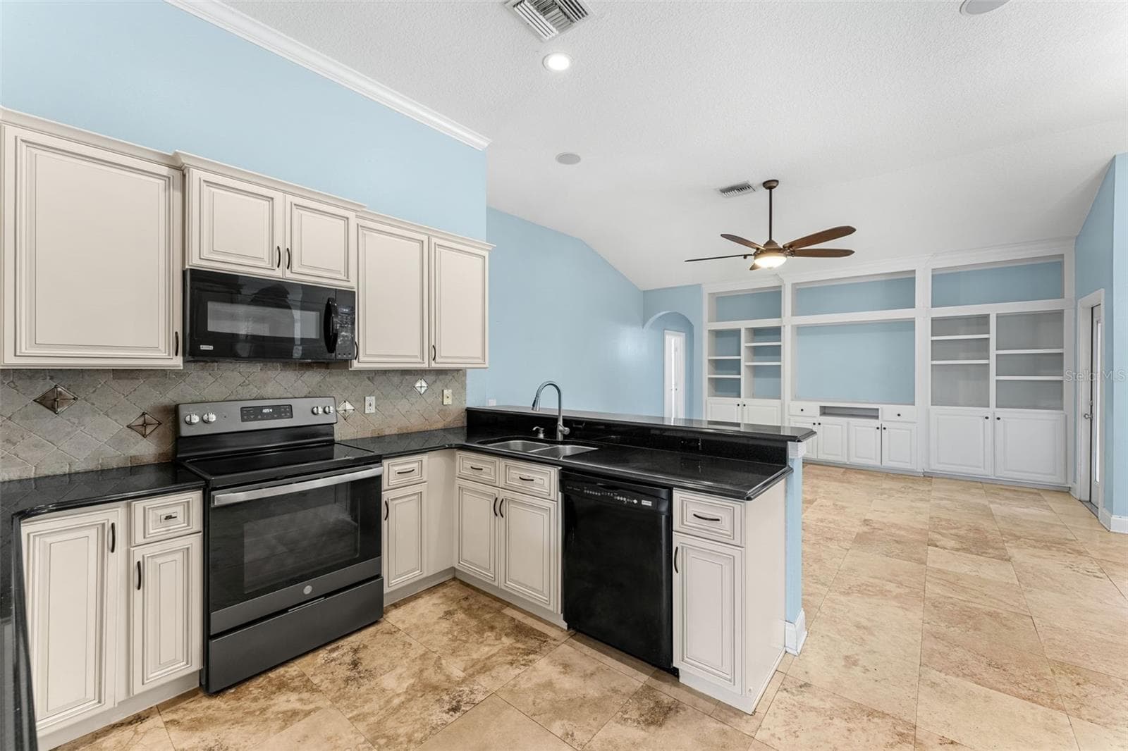 Single Family Residence at 426 PALM CREST LN, LAKE MARY, photo 21 of 50