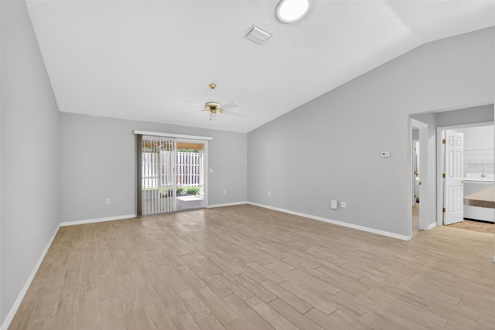 Single Family Residence at 8907 SE 141ST LOOP, SUMMERFIELD, photo 12 of 29