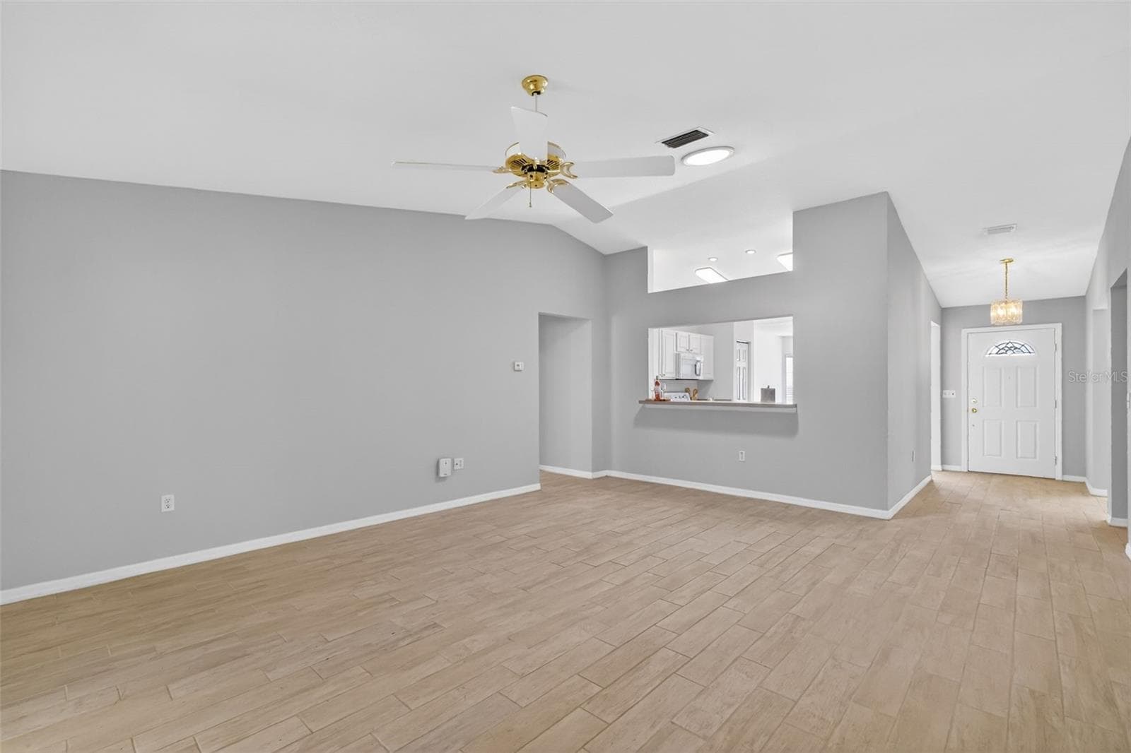 Single Family Residence at 8907 SE 141ST LOOP, SUMMERFIELD, photo 10 of 29