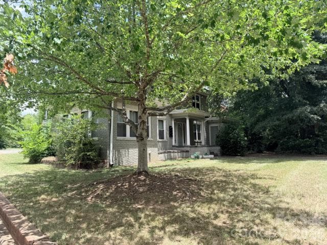 Single Family Residence at 801 E Marion Street, Shelby, photo 2 of 4
