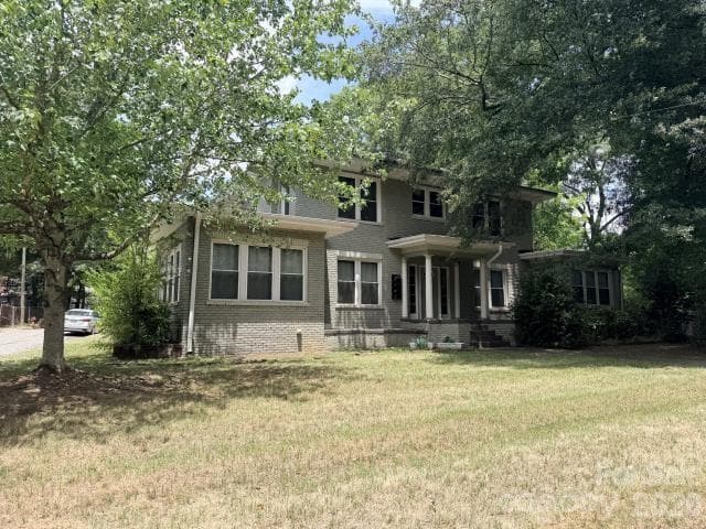 Single Family Residence at 801 E Marion Street, Shelby, photo 3 of 4