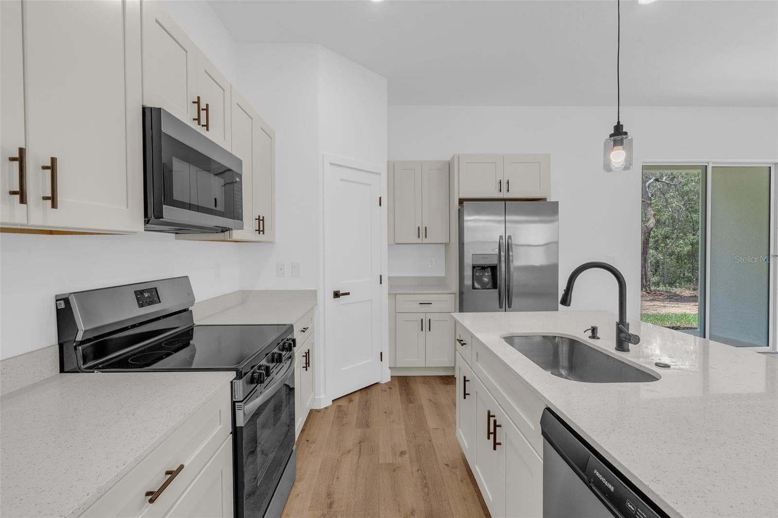 Single Family Residence at 10615 N DIDISCUS DR, CITRUS SPRINGS, photo 6 of 37