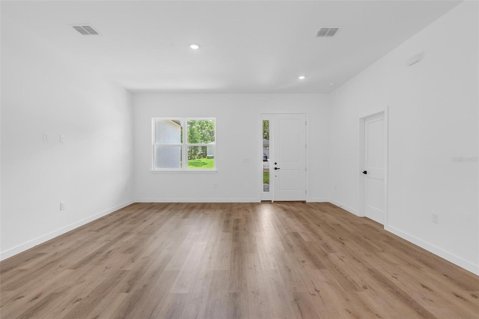 Single Family Residence at 10615 N DIDISCUS DR, CITRUS SPRINGS, photo 13 of 37