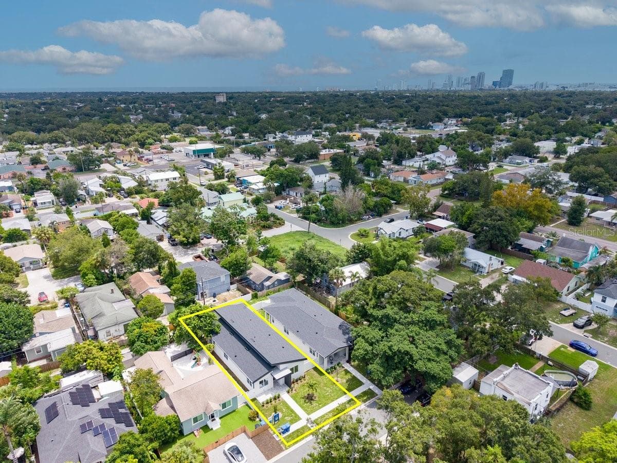 Single Family Residence at 3121 QUEEN ST N, ST PETERSBURG, photo 21 of 22