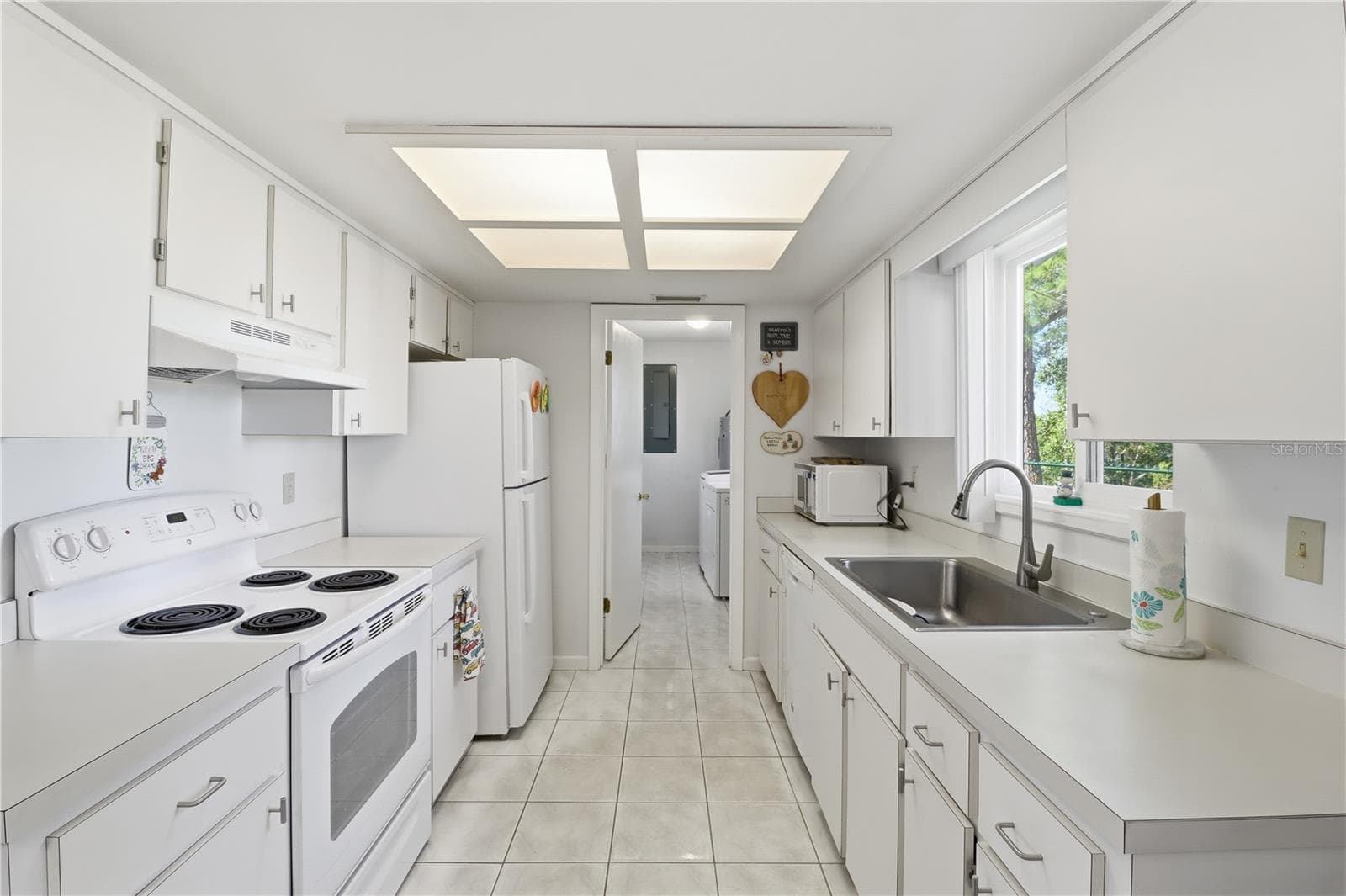Single Family Residence at 8571 SW 105TH PL, OCALA, photo 11 of 46