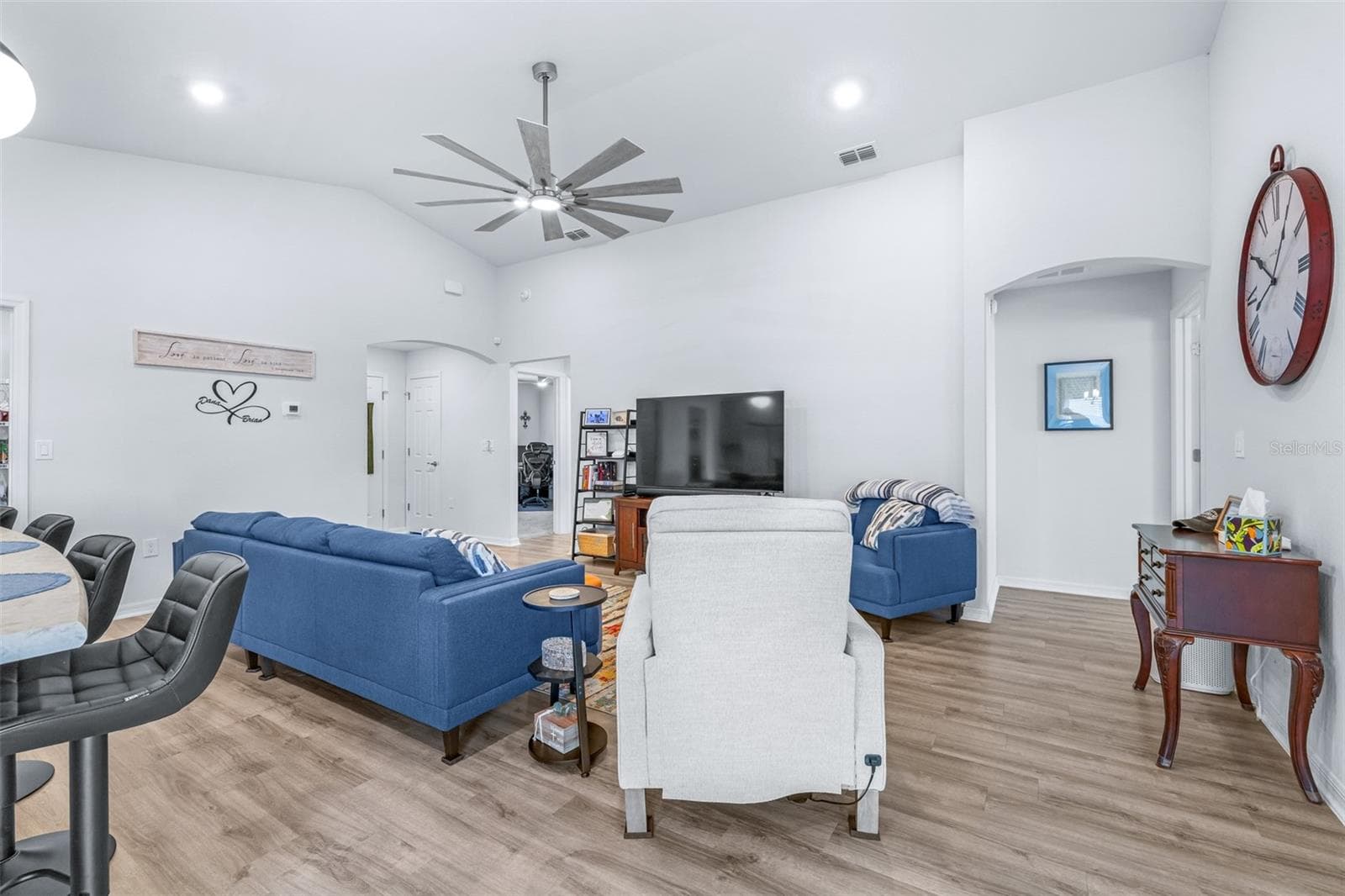 Single Family Residence at 2081 GOLDEN BEAK DR, EAGLE LAKE, photo 10 of 58