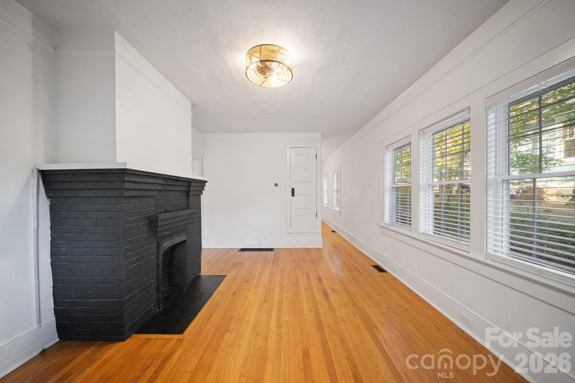 Single Family Residence at 124 State Street, Asheville, photo 5 of 28