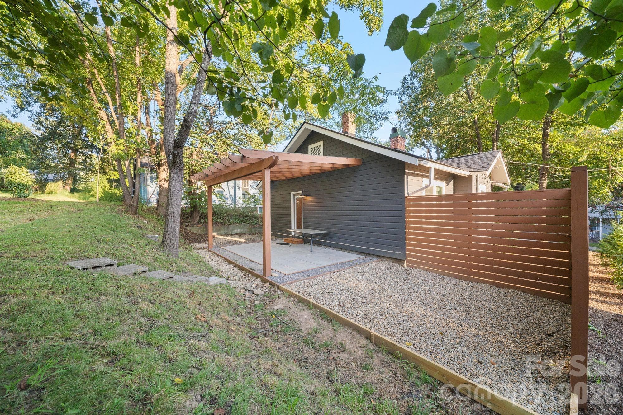 Single Family Residence at 124 State Street, Asheville, photo 18 of 28