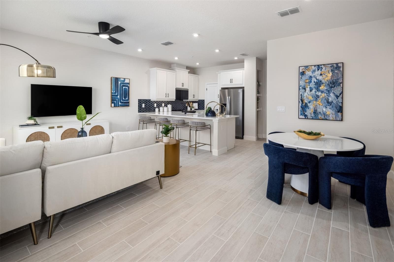 Meadowlark Landing Aurora Model Entrance - 2840 CAMELLIA FLOWER ST, APOPKA