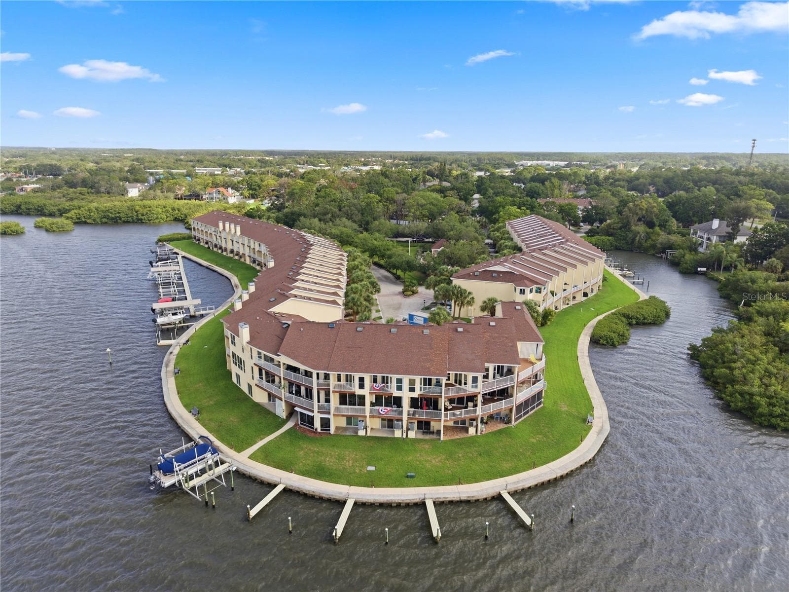 most affordable HOA fee on a water community-$473/yr - 117 BRENT CIR, OLDSMAR
