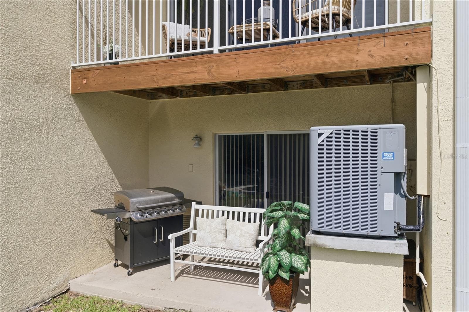 access from garage leading to the dock-AC comes with 12 yr warra - 117 BRENT CIR, OLDSMAR