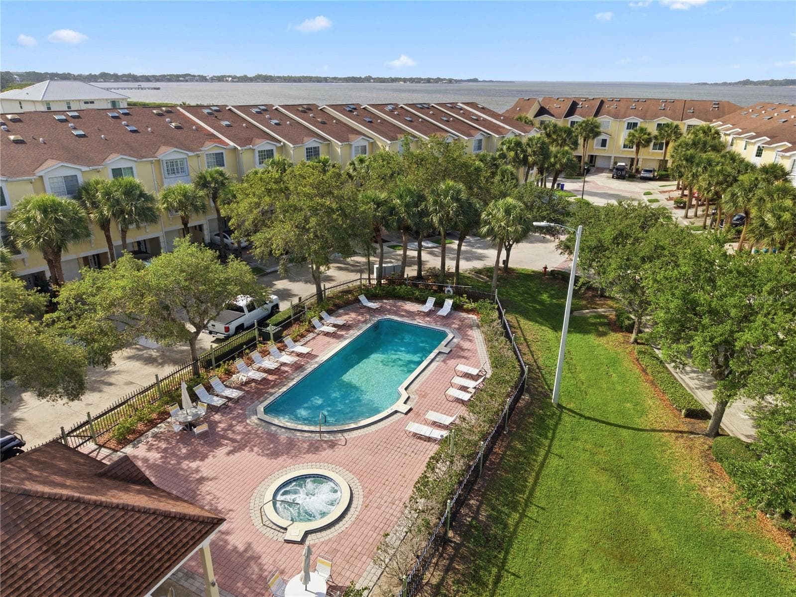 Townhouse at 117 BRENT CIR, OLDSMAR, photo 42 of 43