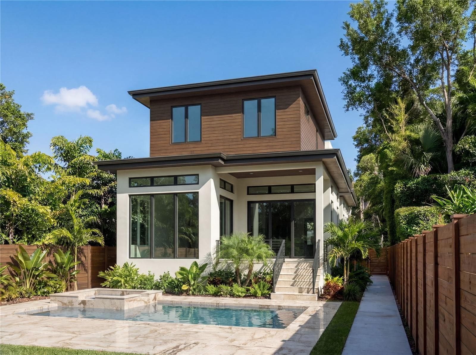 Single Family Residence at 4183 ROBERTS POINT CIR, SARASOTA, photo 2 of 14