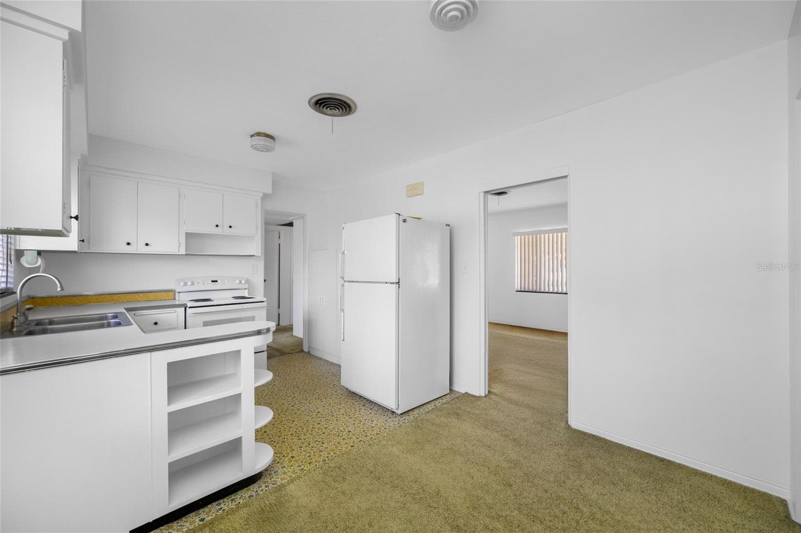 Single Family Residence at 5000 9TH AVE N, ST PETERSBURG, photo 10 of 44