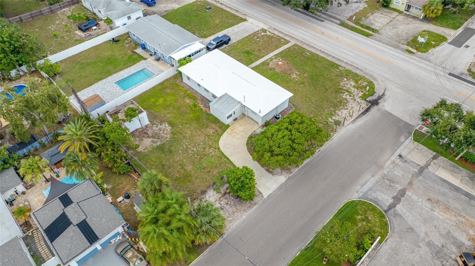 Single Family Residence at 5000 9TH AVE N, ST PETERSBURG, photo 43 of 44