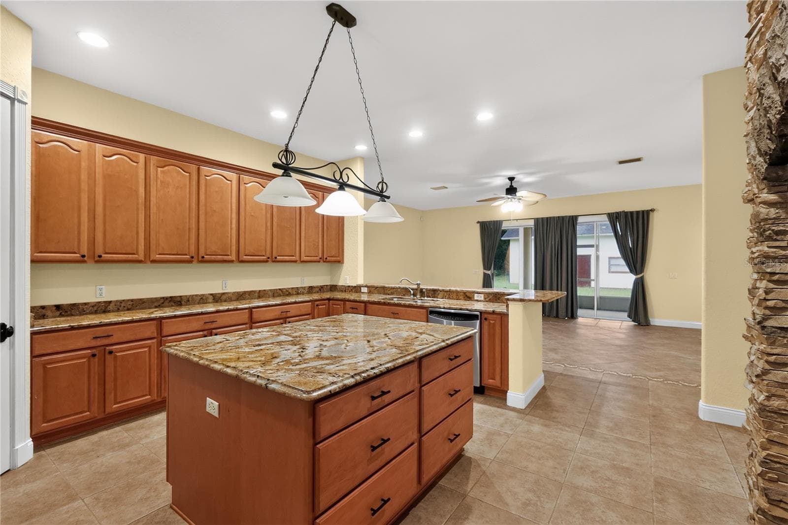 Single Family Residence at 3049 W LAUREL ST, LECANTO, photo 8 of 38
