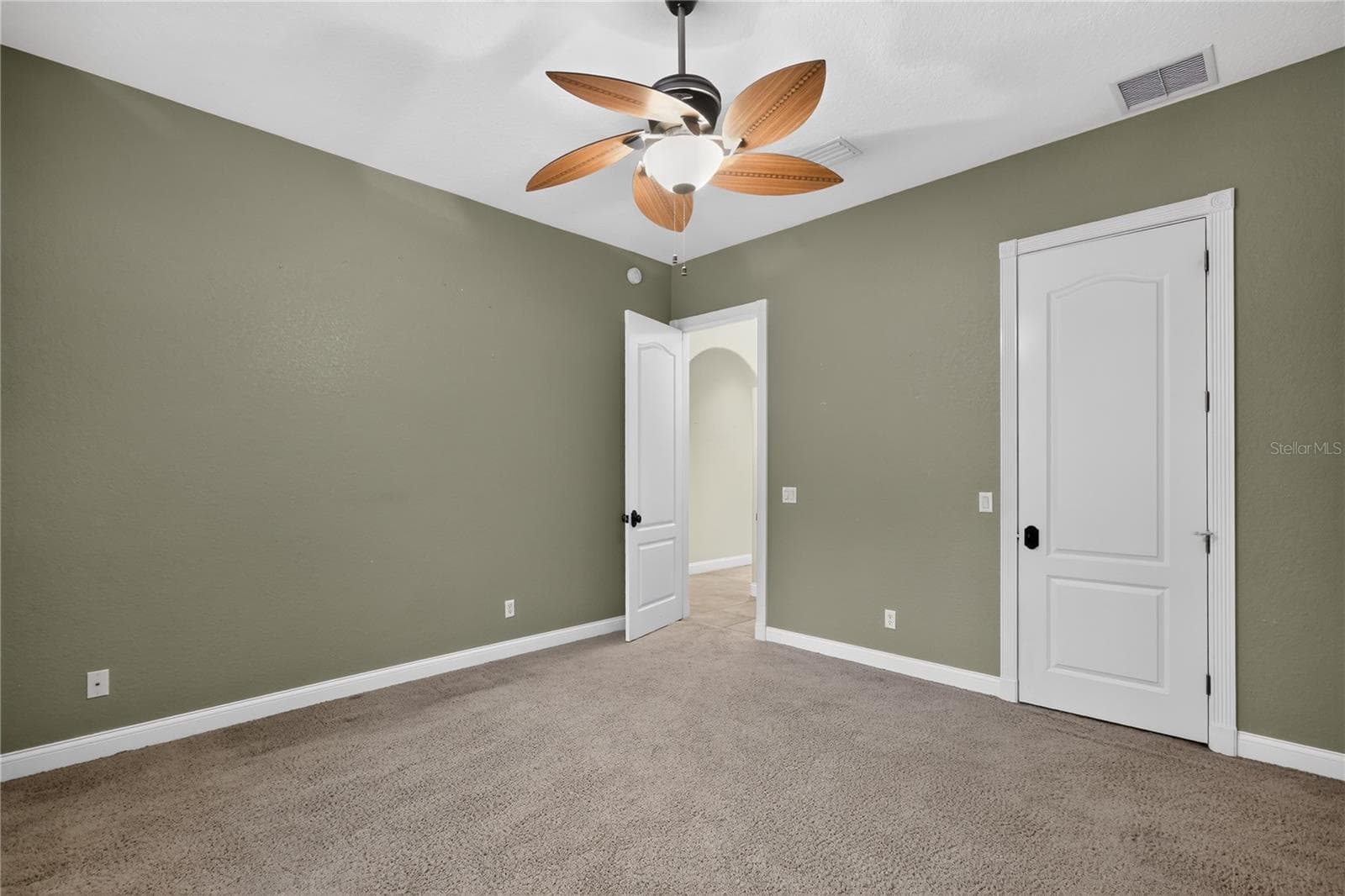 Single Family Residence at 3049 W LAUREL ST, LECANTO, photo 17 of 38