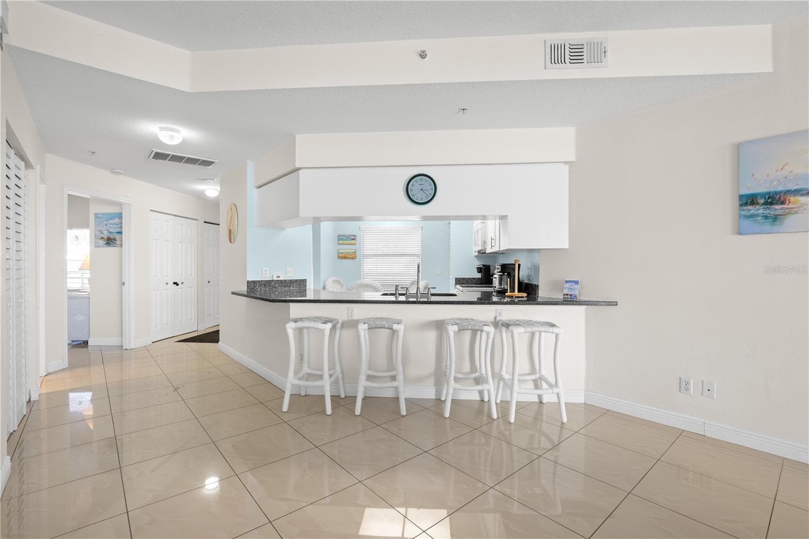 Bar Area - 12935 GULF LN #205, MADEIRA BEACH