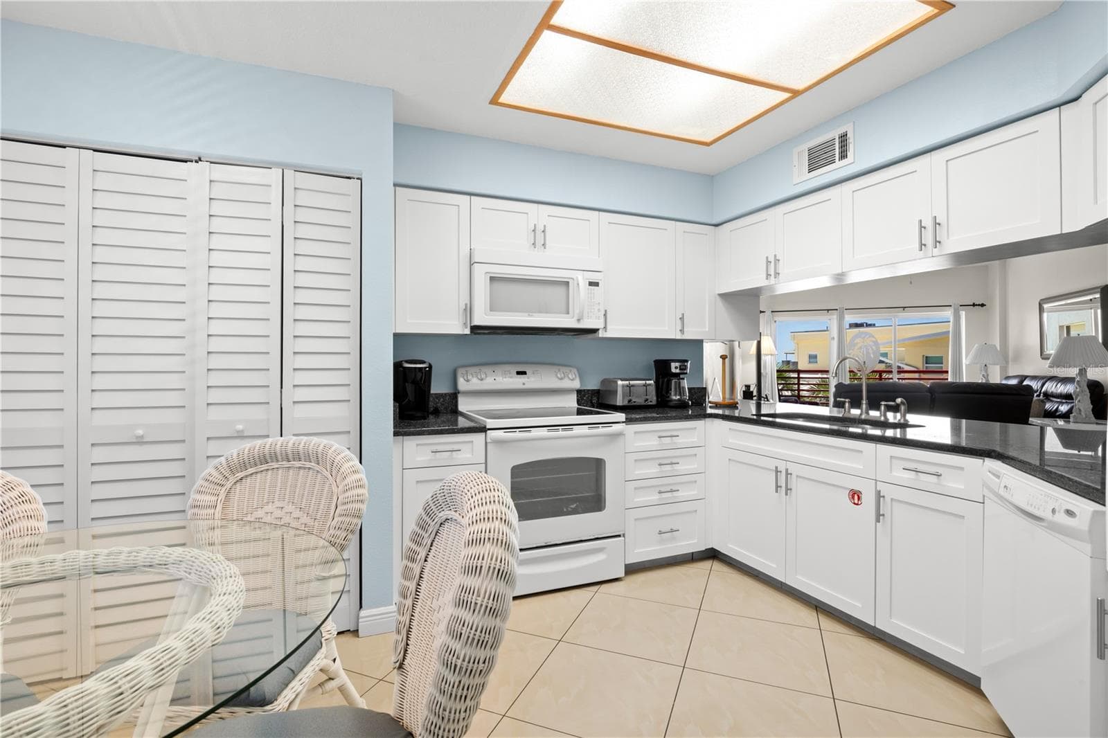 Kitchen - 12935 GULF LN #205, MADEIRA BEACH